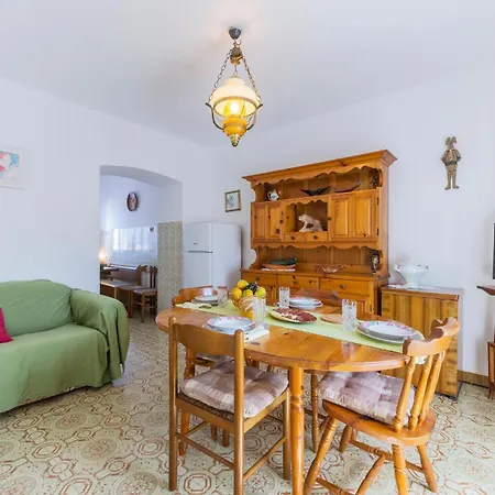 Amazing In With Kitchen * Valtura