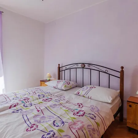 Apartment Amazing In With Kitchen Valtura